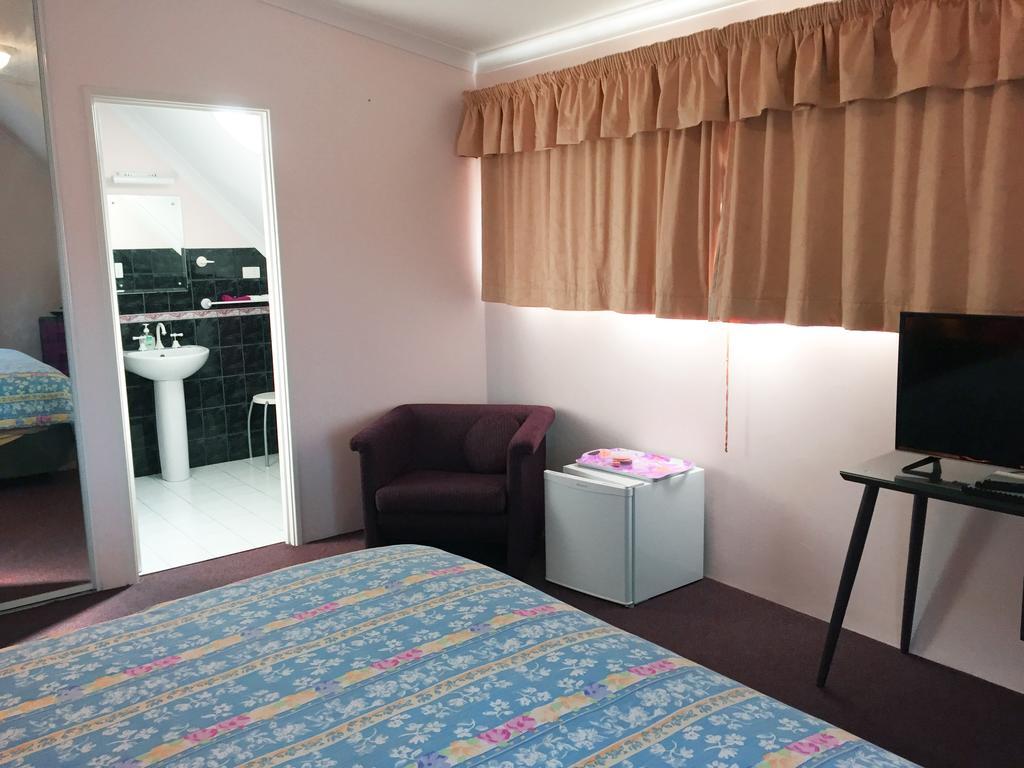 Aarn House B&B Airport Accommodation Perth Exterior foto