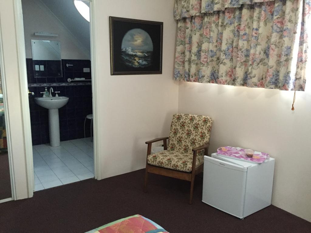 Aarn House B&B Airport Accommodation Perth Exterior foto