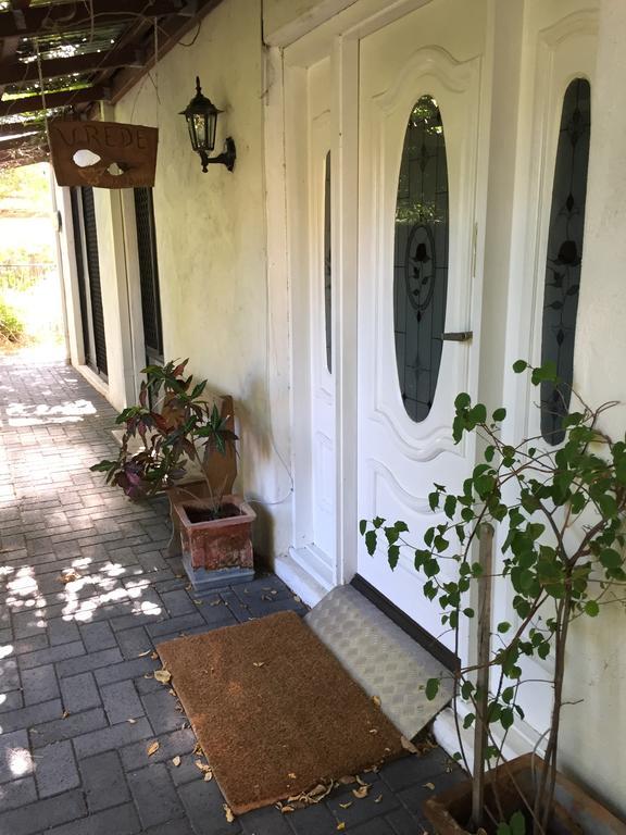 Aarn House B&B Airport Accommodation Perth Exterior foto